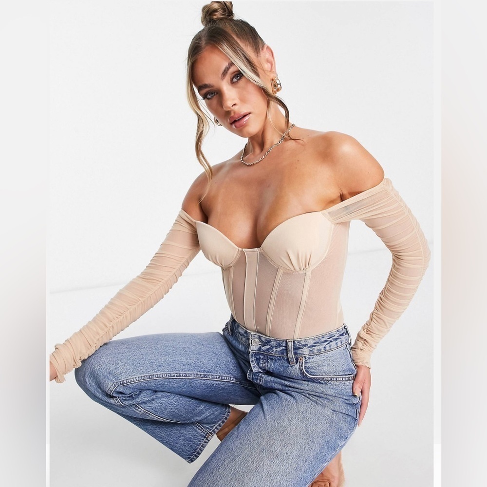 NWT Parisian mesh strap detail off shoulder beige bodysuit | size 6